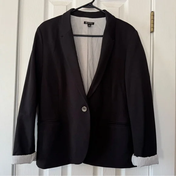 Versona Black Open Front Blazer Size Large Classic Chic Career Staple - Picture 2 of 6